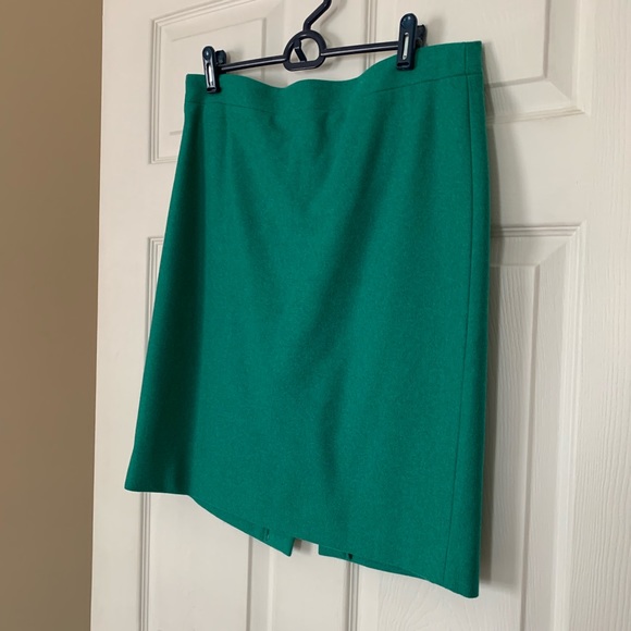 J. Crew Dresses & Skirts - JCrew Wool Green Pencil Skirt J. Crew Dresses & Skirts - JCrew Wool Green Pencil Skirt